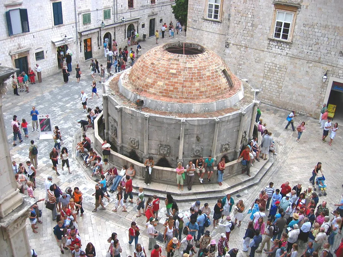 Onofrio's Big Fountain