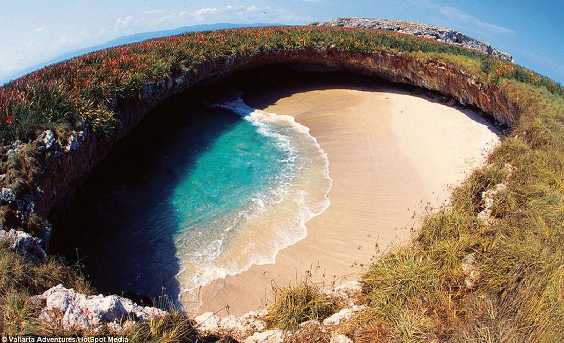 Marieta Islands Hidden Beach