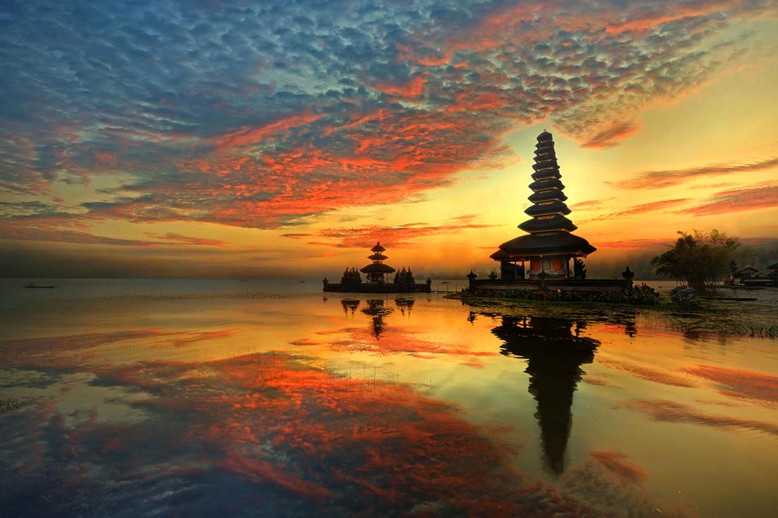 Pura Ulun Danu Bratan - The Lake Temple Bali